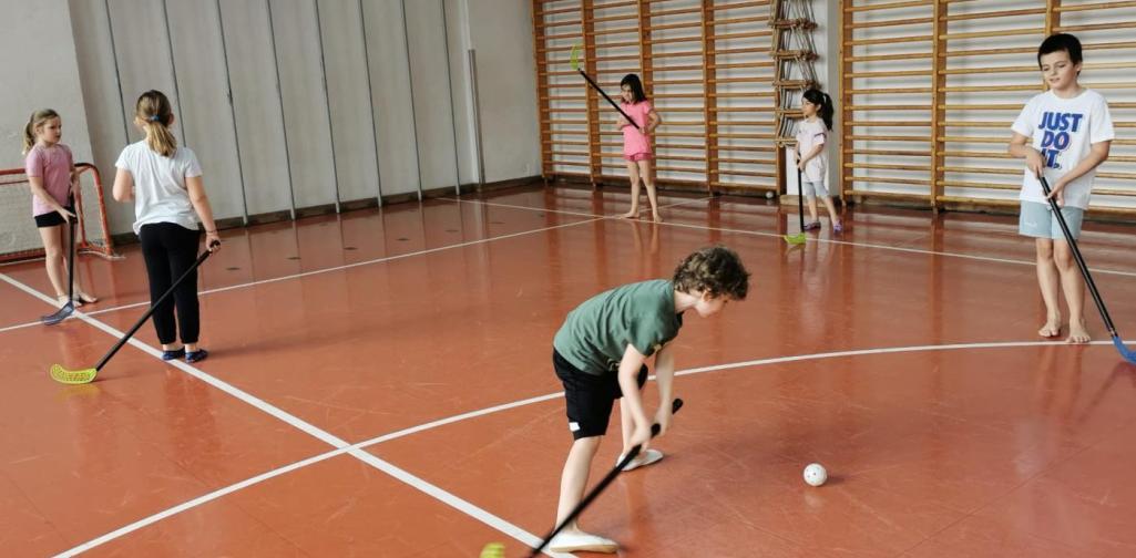 Hopsi Hopper 2022 Hopsi Hopper im Turnsaal