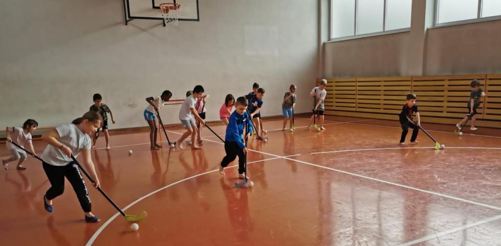 Hopsi Hopper 2022 Hopsi Hopper im Turnsaal