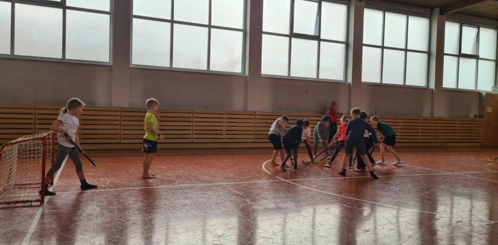 Hopsi Hopper 2022 Hopsi Hopper im Turnsaal