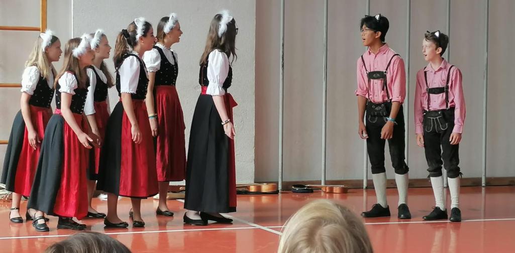 Schüler singen für Schüler