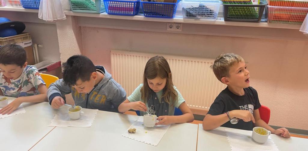 VL23 Lesegenuss und Gaumenschmaus, die 1a probiert was aus.