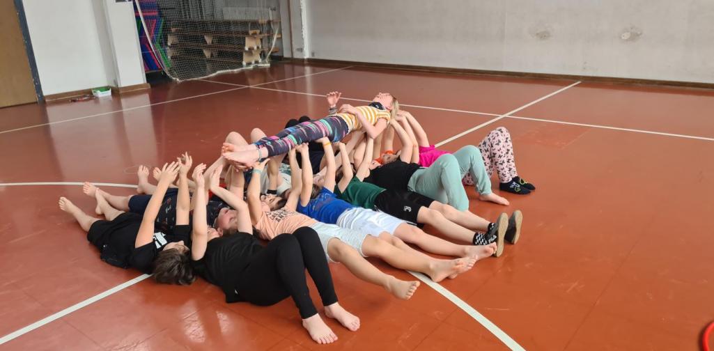 Gemeinschaft stärken Gemeinschaft stärken